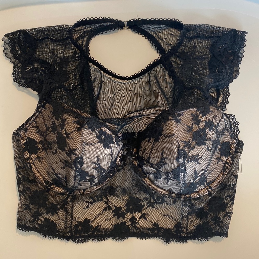 Lace crop